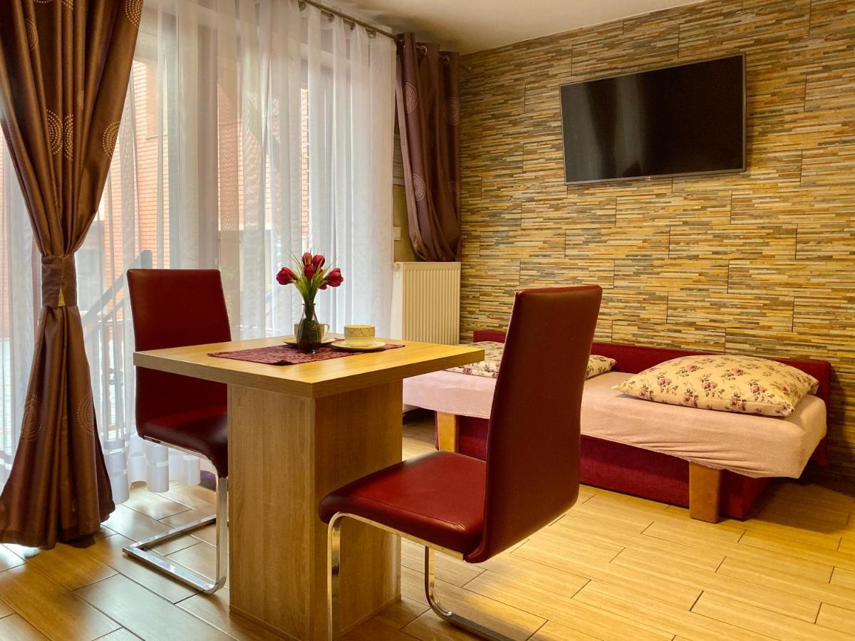 Pokoje Goscinne Gniezno Bagian luar foto